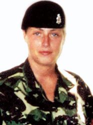 Kerry Fletcher. Procura ela de cabelo solto no Google para você ver que tchutchuquinha!