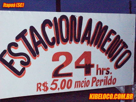 Praca do Braziu 159 - Estacionamento meio “perildo”