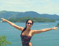 Ex-BBB Juliana vai escrever um livro. É ou não é água?