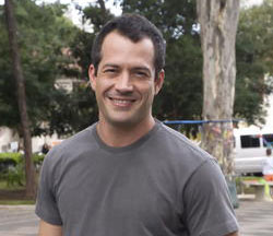 Malvino Salvador - Ele não quer expor ninguém. Além da namorada, é claro.