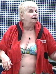 “Tira! Tira! Tira!”