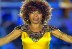 Elza Soares e sua “garrincha”.