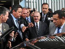 “Calma, gente! Tem pra todo mundo!”