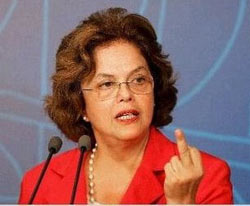 Dilma-dedo2
