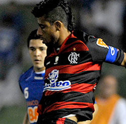 Leo-Moura-Flamengo-Cruzeiro